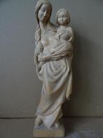 Mariabeeld houtsnijwerk Mariabeeld de Moeder Gods 34cm 1970, Ophalen of Verzenden, Zo goed als nieuw, Beeld(je), Christendom | Katholiek