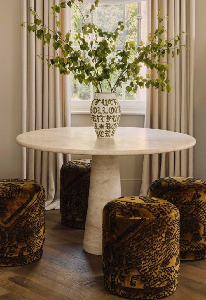 Dure Italiaanse Travertine Eettafel, gekocht voor €2800, Huis en Inrichting, Tafels | Eettafels, Zo goed als nieuw, 50 tot 100 cm