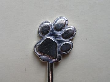 Lepeltje hondenpootafdruk / hond 14 cm. lengte beschikbaar voor biedingen