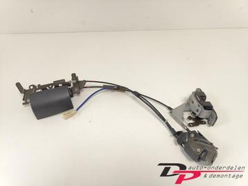 Deurslot Mechaniek 4Deurs links-achter van een Mazda RX-8 beschikbaar voor biedingen