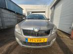 Skoda Fabia 1.2 TDI 55KW Combi 2010 Beige, Auto's, Voorwielaandrijving, 450 kg, 1199 cc, Beige