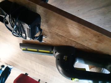 Heggeschaar met oplader beschikbaar voor biedingen