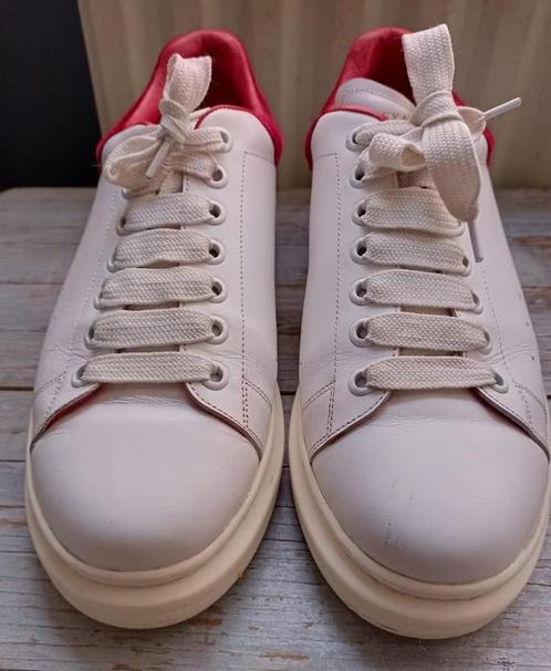 Alexander Mc Queen chunky sneakers wit rood 44, Kleding | Heren, Schoenen, Zo goed als nieuw, Sneakers of Gympen, Wit, Ophalen of Verzenden