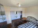 Kamer beschikbaar in groot appartement in centrum Middelburg, 50 m² of meer, Overige regio's