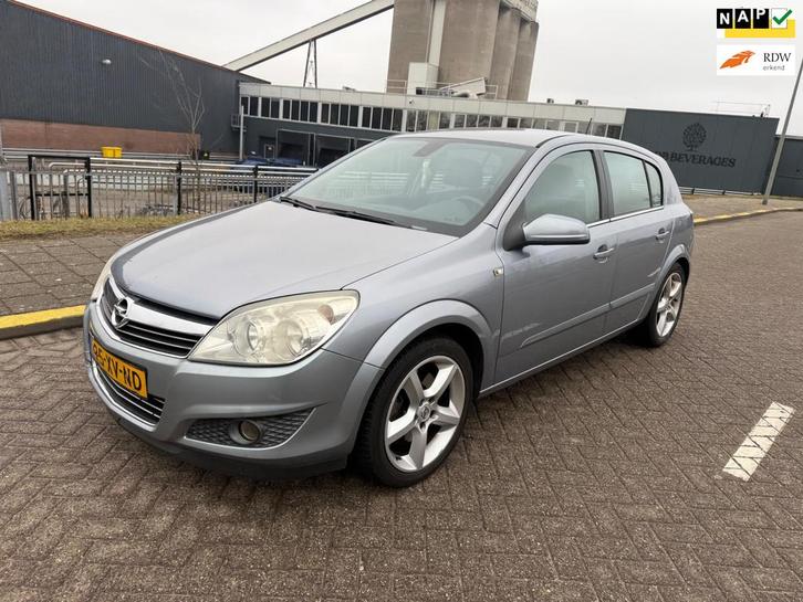 Opel Astra 1.6 T Cosmo, Auto's, Opel, Bedrijf, Te koop, Astra, Airbags, Airconditioning, Boordcomputer, Centrale vergrendeling