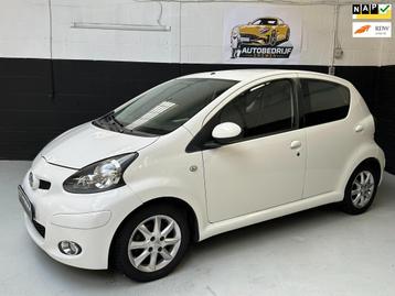 Toyota Aygo 1.0-12V Comfort | NAP | 5 DRS | NETTE AUTO beschikbaar voor biedingen
