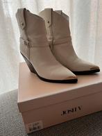 Josh V Leanna Laarzen - Maat 39 - Off-white - Zo goed als ni, Kleding | Dames, Schoenen, Ophalen, Zo goed als nieuw, Wit, Lage of Enkellaarzen