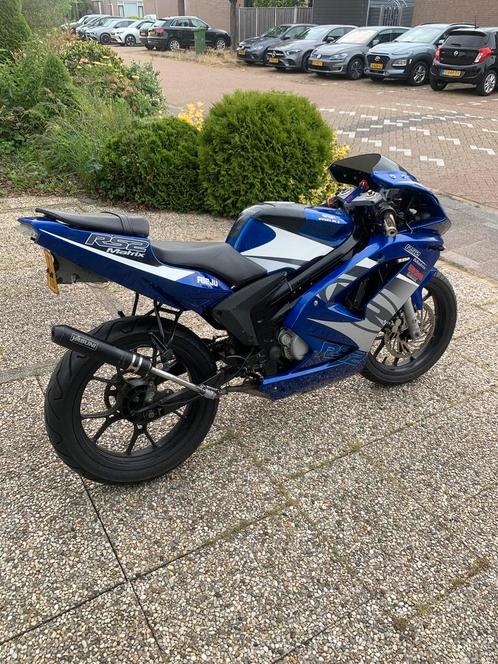 Rieju rs 2 matrix 50 cc schakelbrommer, Fietsen en Brommers, Brommers | Crossbrommers, Zo goed als nieuw, Overige merken, Ophalen