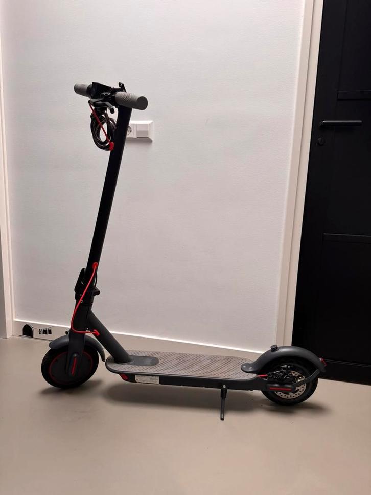 Elektrische step, Fietsen en Brommers, Steps, Zo goed als nieuw, Elektrische step (E-scooter), Ophalen