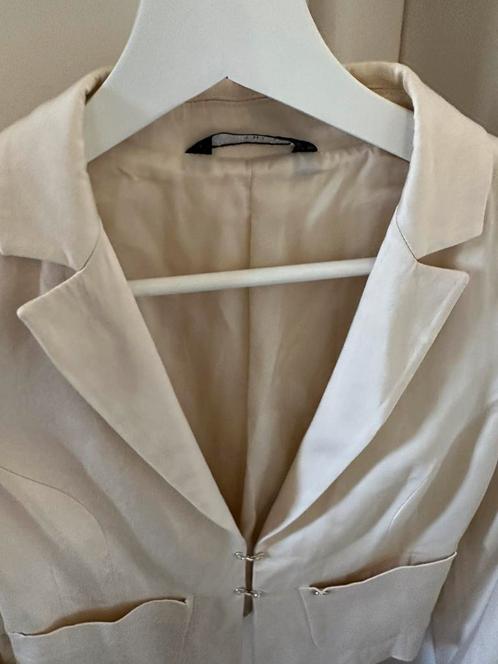 Liu-Jo jasje, Kleding | Dames, Jasjes, Kostuums en Pakken, Zo goed als nieuw, Maat 36 (S), Beige, Verzenden
