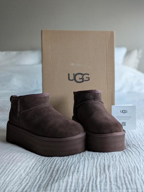 UGG Classic Ultra Mini Platform dark brown-donkerbruin 37, Kleding | Dames, Schoenen, Zo goed als nieuw, Bruin, Ophalen of Verzenden