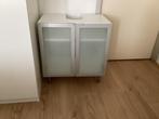 Ikea wastafel onderkast met mat glazen deuren, Huis en Inrichting, Gebruikt, Wastafelkast, 25 tot 50 cm, 50 tot 100 cm