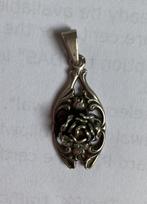 Hangertje met roos 2de gehalte zilver 835, Gebruikt, Ophalen of Verzenden, Bloem of Plant, Zilver