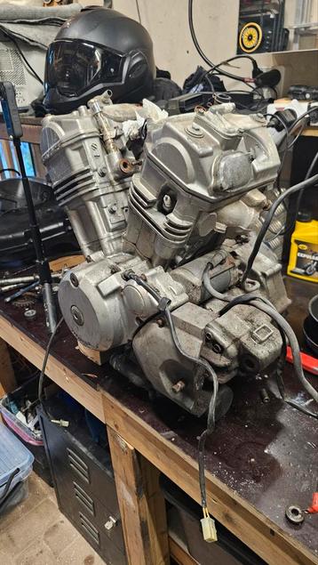 In onderdelen:  Honda Transalp XL650V 2000 beschikbaar voor biedingen