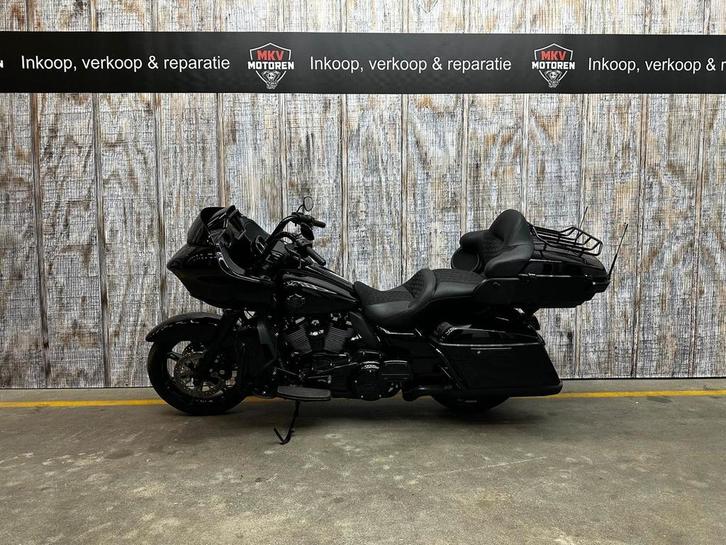 HARLEY-DAVIDSON Road Glide FLTRK (bj 2023) 17,173 mls, Motoren, Motoren | Harley-Davidson, Bedrijf, Toermotor, 2 cilinders
