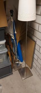 Twee IKEA vloerlampen, Huis en Inrichting, Lampen | Vloerlampen, Ophalen, Gebruikt, Minder dan 100 cm