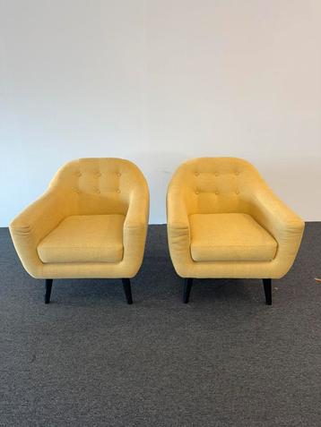 2 Fauteulis prijs per stuk beschikbaar voor biedingen