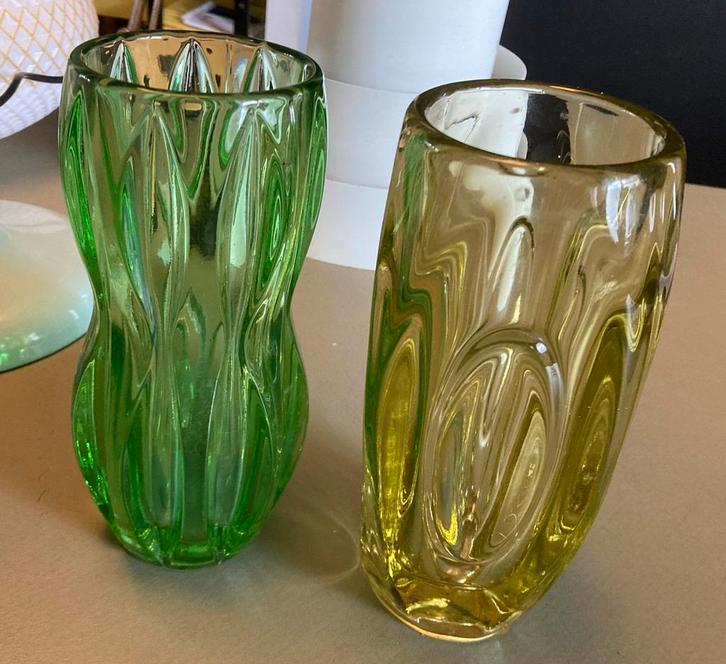 Retro vintage vaas glas groen geel Rosice Sklo Union, Verzamelen, Retro, Overige typen, Ophalen of Verzenden