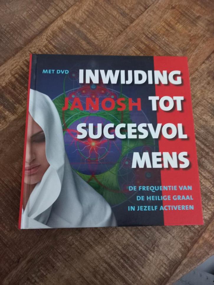 Janosh - Inwijding tot succesvol mens, Boeken, Esoterie en Spiritualiteit, Zo goed als nieuw, Astrologie, Ophalen of Verzenden