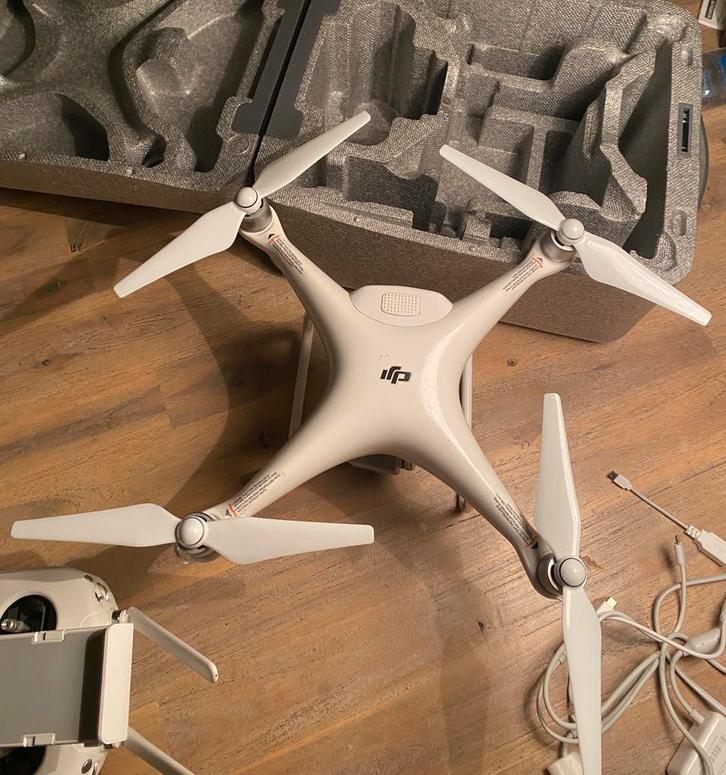 Semi-professionele drone: DJI Phantom 4 - complete set -, Audio, Tv en Foto, Drones, Zo goed als nieuw, Drone met camera, Ophalen of Verzenden