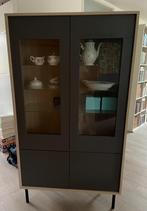 Buffetkast strak design en compact taupekleur en licht eiken, Huis en Inrichting, Kasten | Buffetkasten, Ophalen, Met deur(en)