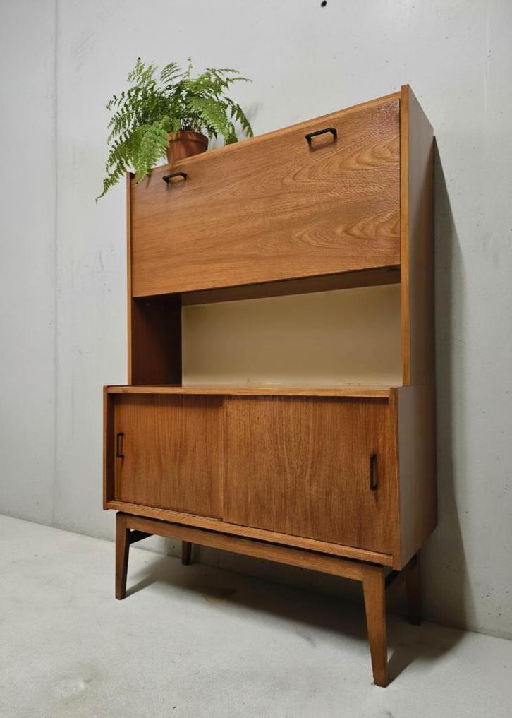 Vintage teak midcentury highboard secretaire Deense kast, Antiek en Kunst, Curiosa en Brocante, Ophalen of Verzenden