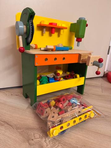 Houten Werkbank met Gereedschap Mentari Montessori beschikbaar voor biedingen
