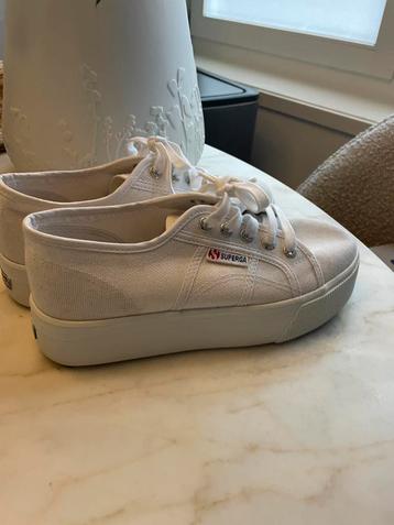 Superga - wit - 37,5 - €20 beschikbaar voor biedingen