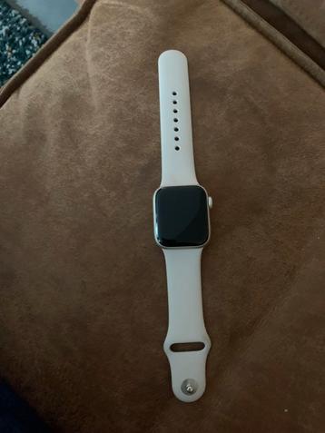 Apple Watch SE 40mm GPS + Cellular - Zilver beschikbaar voor biedingen