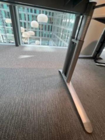 Bureau met slinger en kabelgoot 180x80xH62-84 cm, 19 stuks - afbeelding 7