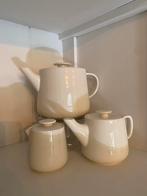 HEMA theepot groot en klein plus melkkan/ suikerpot, Ophalen of Verzenden, Porselein, Overige stijlen, Overige typen