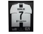 Cristiano Ronaldo Gesigneerd Juventus 18/19 Ingelijst thuis, Buitenlandse clubs, Soccersignings.nl, Shirt, Nieuw