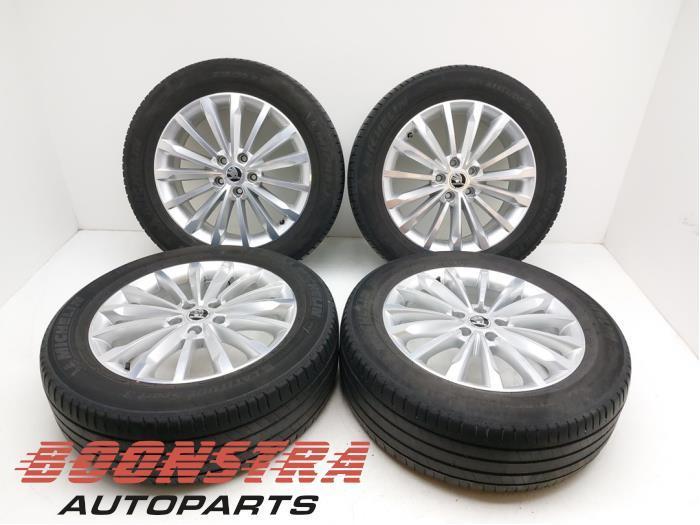 Velgen set + banden van een Skoda Kodiaq, Auto-onderdelen, Banden en Velgen, Personenwagen, Gebruikt, 3 maanden garantie, Ophalen of Verzenden