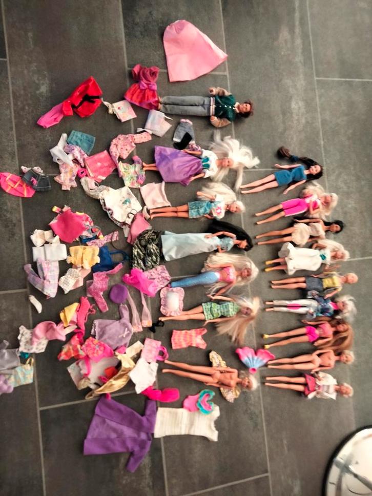 (16poppen) Barbie Poppen Lot - Vintage, Kinderen en Baby's, Speelgoed | Poppen, Gebruikt, Barbie, Ophalen of Verzenden