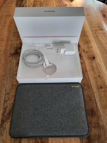 Macbook 12 inch rose goud inc lader en doos en hoes  beschikbaar voor biedingen