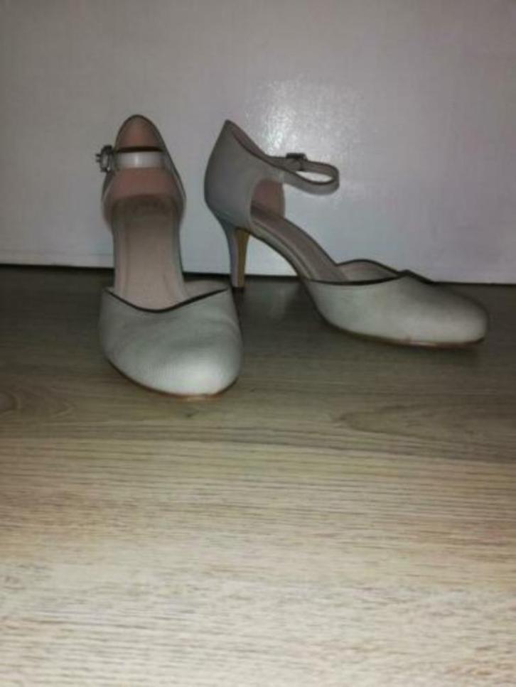 grijze pumps anna field maat 41, Kleding | Dames, Schoenen, Zo goed als nieuw, Grijs, Ophalen of Verzenden