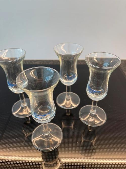 4 Alveringems witje   Jenever  glaasjes, Verzamelen, Glas en Borrelglaasjes, Ophalen of Verzenden