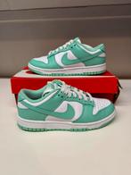 Nike Dunk Low Green Glow (W) maat 37,5, Ophalen of Verzenden, Zo goed als nieuw, Groen, Sneakers of Gympen