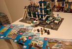 LEGO Politie bureau 7498 anders opgebouwd, Kinderen en Baby's, Speelgoed | Duplo en Lego, Ophalen of Verzenden, Gebruikt, Complete set
