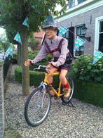Abraham Tirol op fiets huren - Gekkepoppen Hengelo, Ophalen of Verzenden, Zo goed als nieuw, Abraham of Sarah