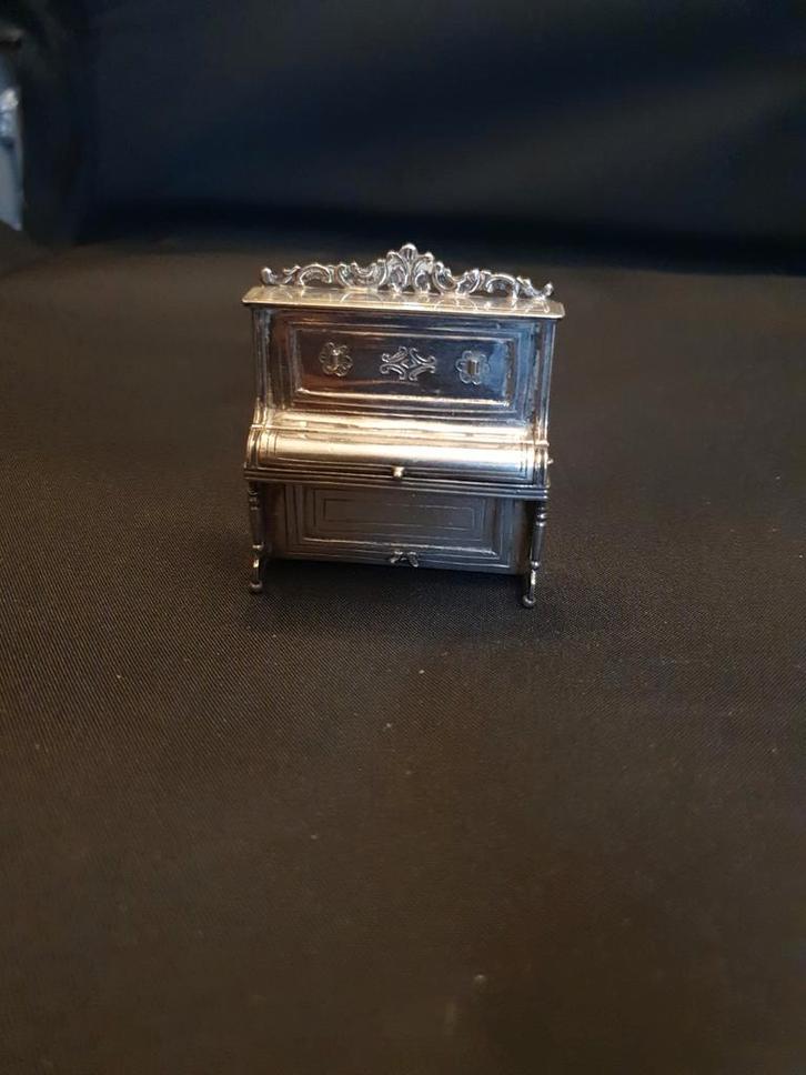 Zilveren Miniatuur Piano, Antiek en Kunst, Antiek | Goud en Zilver, Zilver, Ophalen of Verzenden