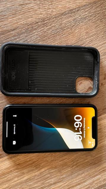 iPhone 11 64GB met 94% Accu + Otterbox beschikbaar voor biedingen