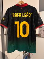 AC Milan Rafa Leão Shirt - Off-White Editie - Maat L, Maat 52/54 (L), Zwart, Ophalen of Verzenden, Zo goed als nieuw