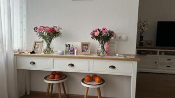Sidetable beschikbaar voor biedingen