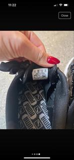 Puma sneakers met strik, maat 38, Ophalen of Verzenden, Gedragen, Zwart, Sneakers of Gympen