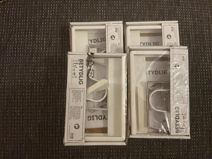 Ophanghaken voor gordijnroedes - IKEA BETYDLIG, Huis en Inrichting, Stoffering | Gordijnen en Lamellen, Nieuw, Minder dan 100 cm