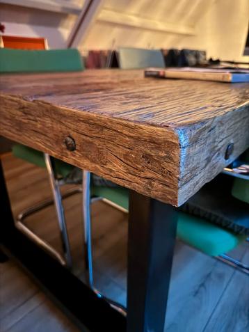 Massieve Eettafel 220x80cm met Stalen Poten beschikbaar voor biedingen