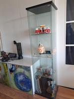 2 Glazen Vitrinekasten met Magneetsluiting, Huis en Inrichting, Kasten | Vitrinekasten, Minder dan 50 cm, Ophalen of Verzenden