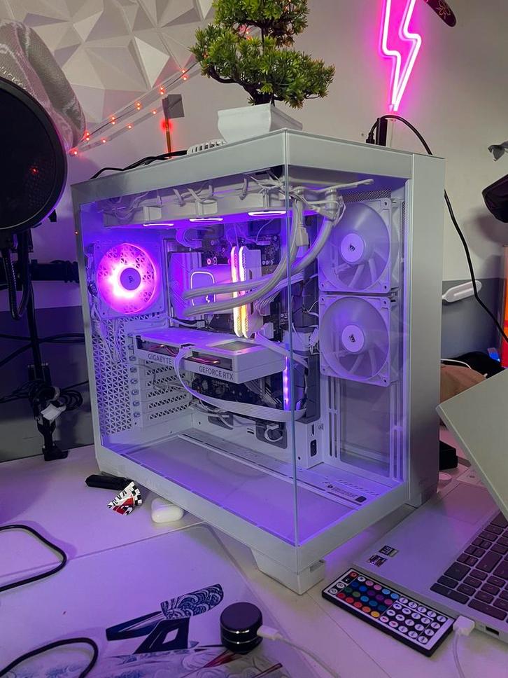 Custom Gaming PC Voor meer info kijk beschrijving of cc me!!, Computers en Software, Desktop Pc's, Zo goed als nieuw, 4 Ghz of meer