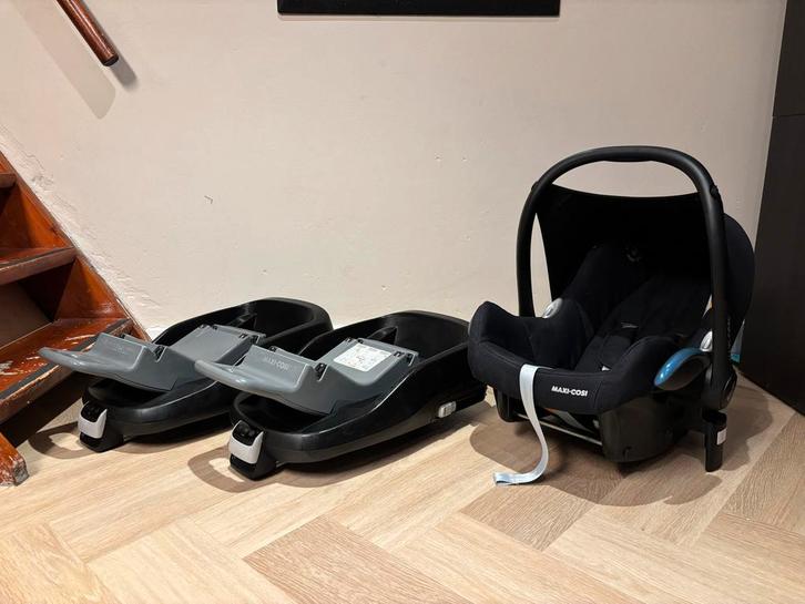 Maxi-Cosi CabrioFix + 2x FamilyFix, Kinderen en Baby's, Autostoeltjes, Gebruikt, Maxi-Cosi, 0 t/m 13 kg, Isofix, Zijbescherming